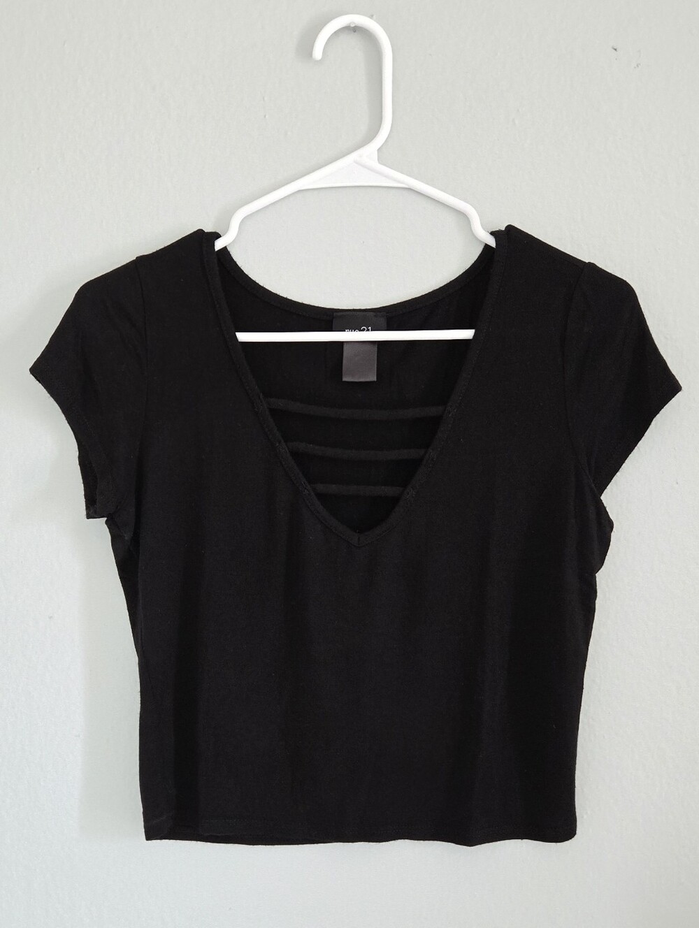 Rue21 Black V-Neck Strappy Crop Tee